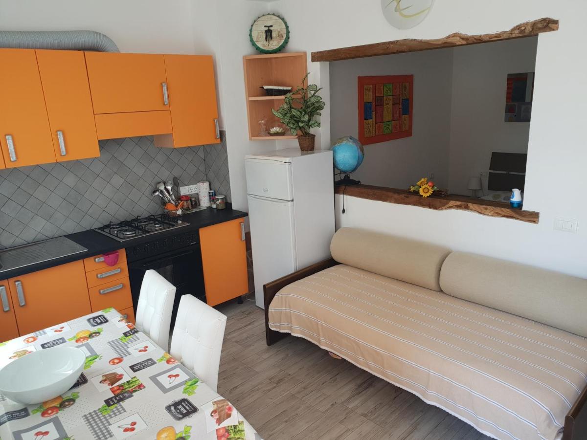 Magliolo Casa Vacanze L'Agrifoglio B&B 외부 사진