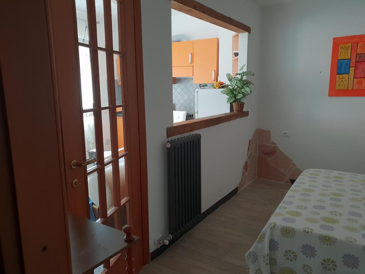 Magliolo Casa Vacanze L'Agrifoglio B&B 외부 사진