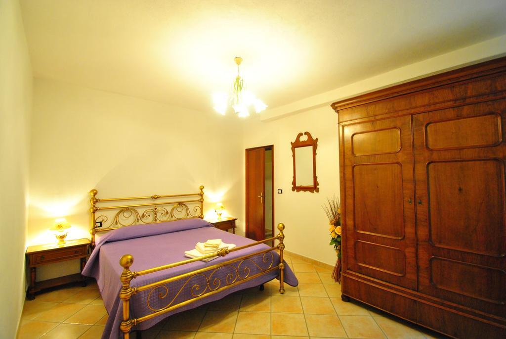 Magliolo Casa Vacanze L'Agrifoglio B&B 객실 사진