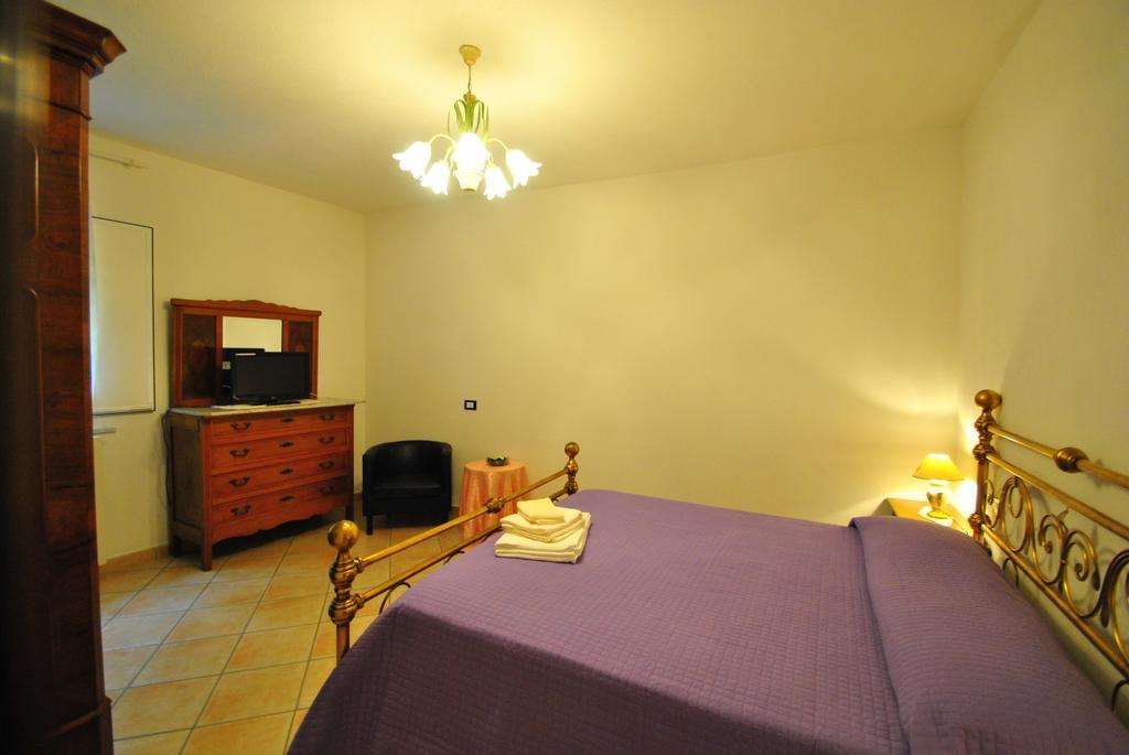 Magliolo Casa Vacanze L'Agrifoglio B&B 객실 사진