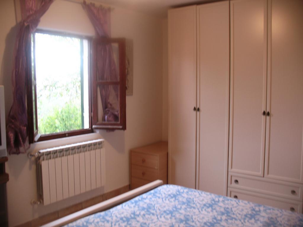 Magliolo Casa Vacanze L'Agrifoglio B&B 객실 사진